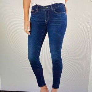 ❤️Levis Premium Curvy Skinny Stretch Jean - size 10S - excellent condi…
